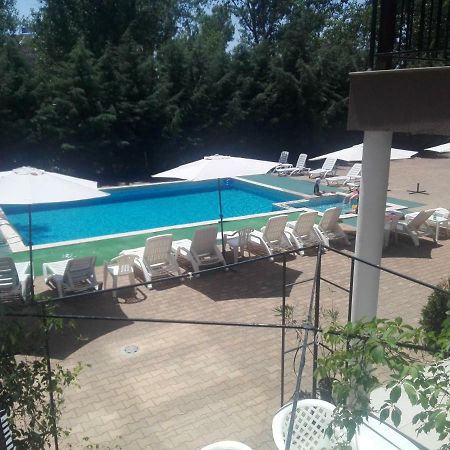 Cozy Apartment Saint Sofia Pantai Sunny Luaran gambar