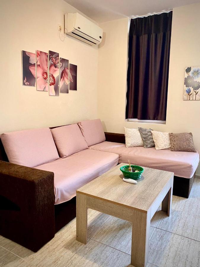 Cozy Apartment Saint Sofia Pantai Sunny Luaran gambar