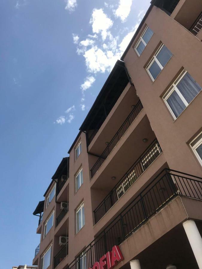Cozy Apartment Saint Sofia Pantai Sunny Luaran gambar