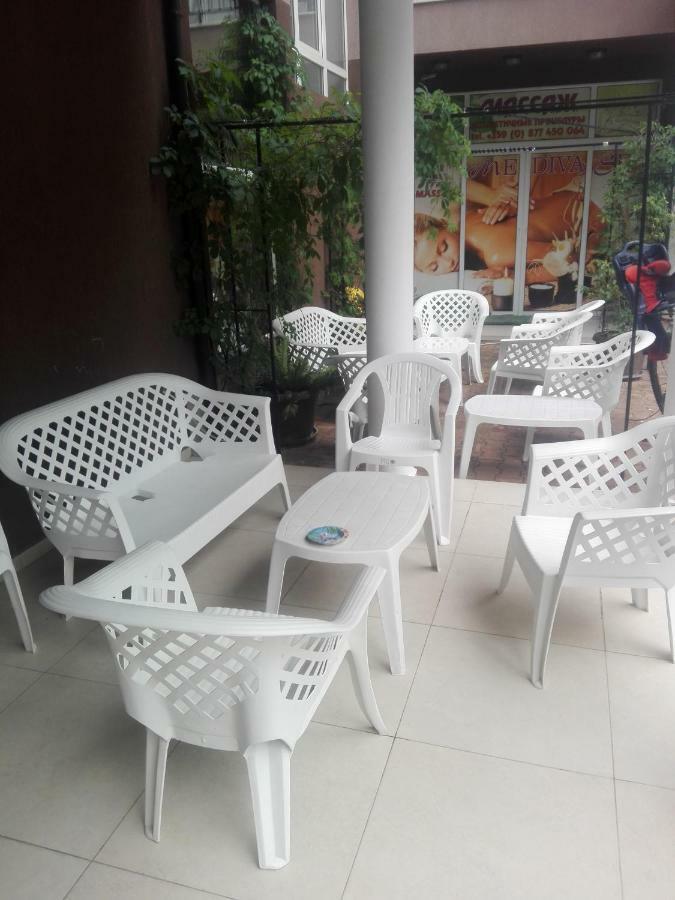 Cozy Apartment Saint Sofia Pantai Sunny Luaran gambar